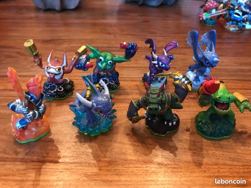 Lot 3 et 4 skylanders (image 1)