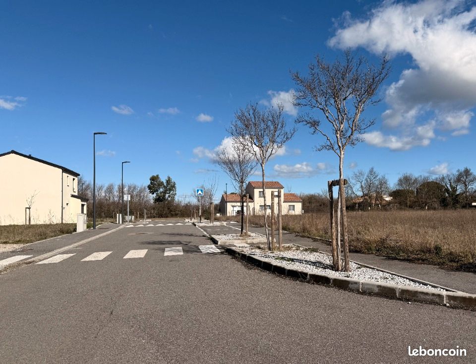 Terrain 350 m² Revel · 37 900 €
