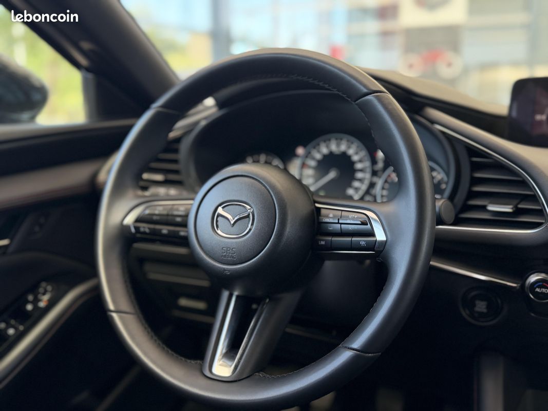MAZDA Mazda3 5 portes 2.5L e-SKYACTIV-G M Hybrid 140 ch BVM6 Homura (image 10)