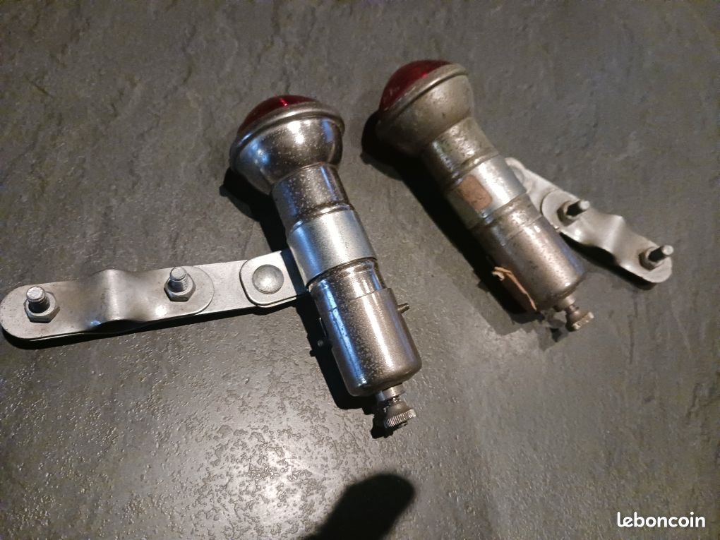 Feu Arrière LUXOR 5 Pour Vélo De Randonneuse – Neuf En Boîte D’époque