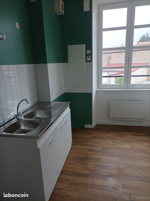 Immeuble 8 pièces 125 m² · à Chabanais · 125 m² · 145 000 €
