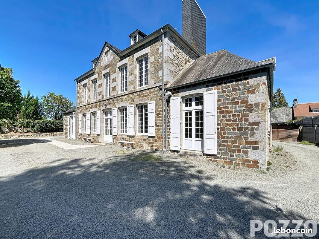 Maison 10 pièces 243 m² · à Percy-en-Normandie · 243 m² · 389 900 €