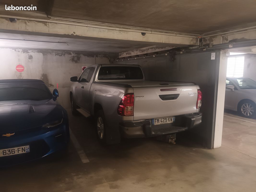Parking sous sol sécurisé hendaye plage · 50 000 €
