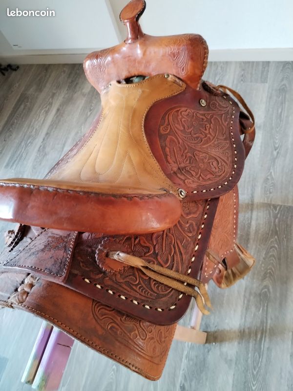 SELLE WESTERN ET COLLIER DE CHASSE EN CUIR CRAFTY PONY