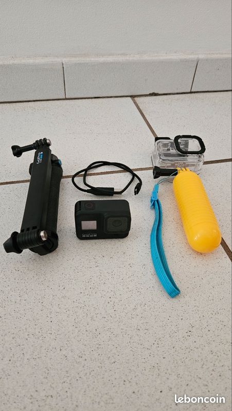 GoPro Hero8 Black + 2 batteries + accessoires (image 2)