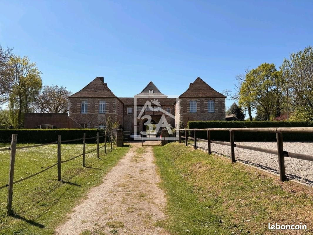 Maison 8 pièces 252 m² · à Aire-sur-la-Lys · 252 m² · 888 000 €
