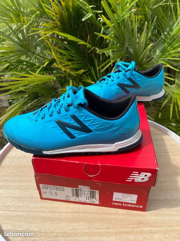 Chaussure de foot enfant (image 1)