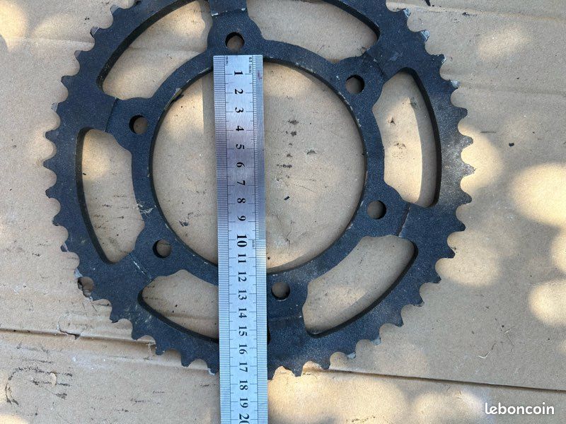 Couronne arrière 900 cbr (image 2)