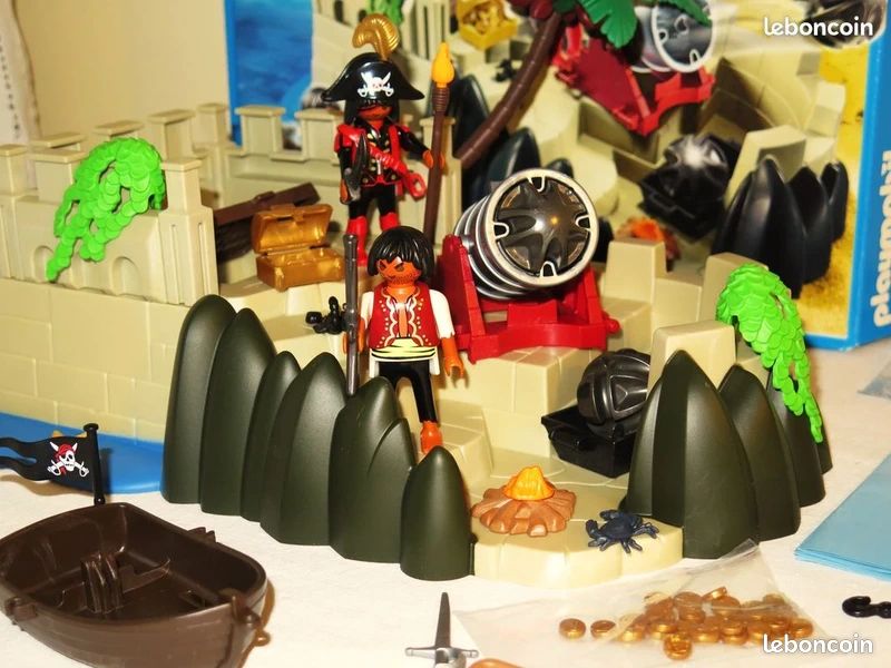 PLAYMOBIL - Le Repaire Des Pirates - Coffret Complet Géant - Jeu De Construction