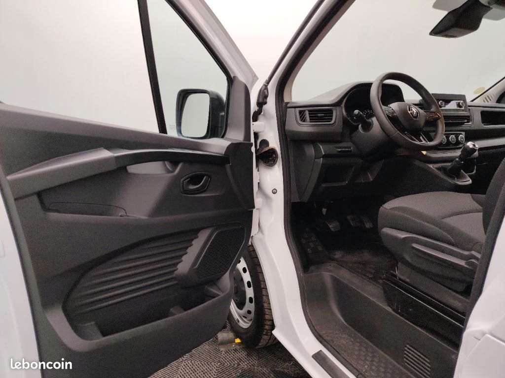 Renault Trafic FOURGON FGN L1H1 3T BLUE DCI 130 GSR2 ADVANCE (image 15)