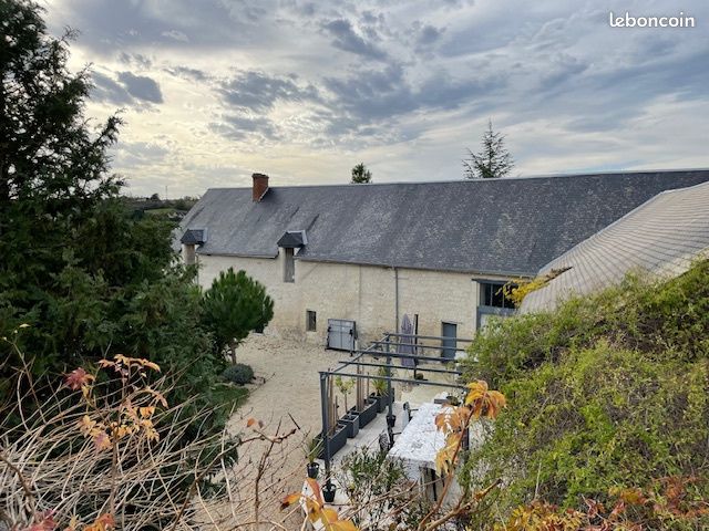 Maison 8 pièces 214 m² · à Oyré · 214 m² · 468 000 €