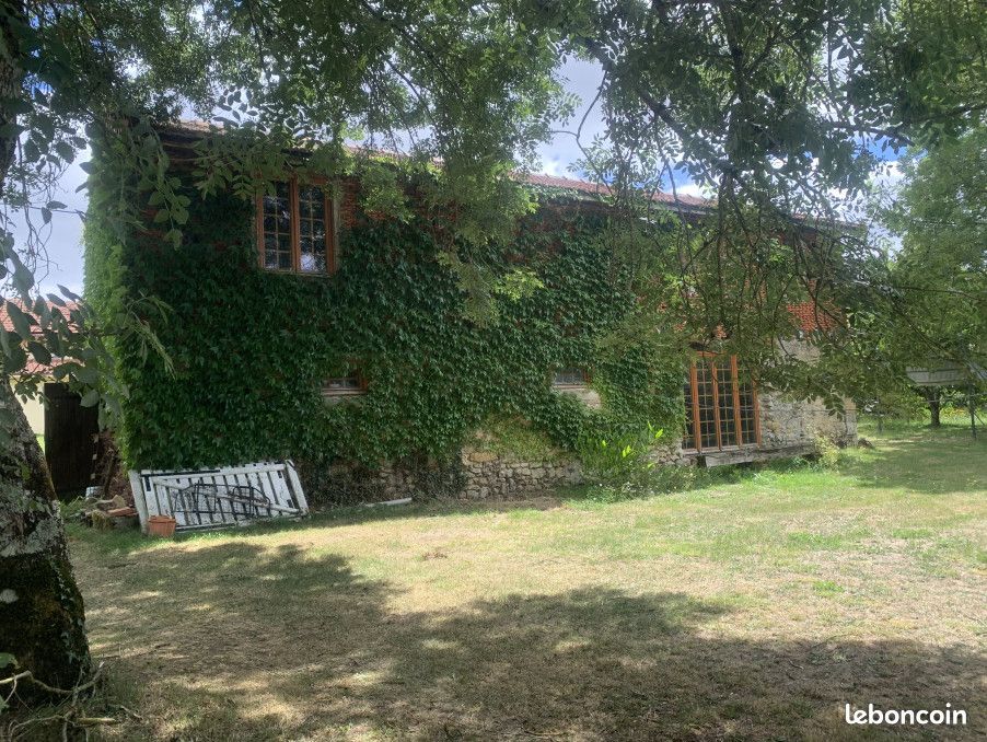 Maison de village 6 pièces 168 m² - Ambernac 16490 (image principale 13)