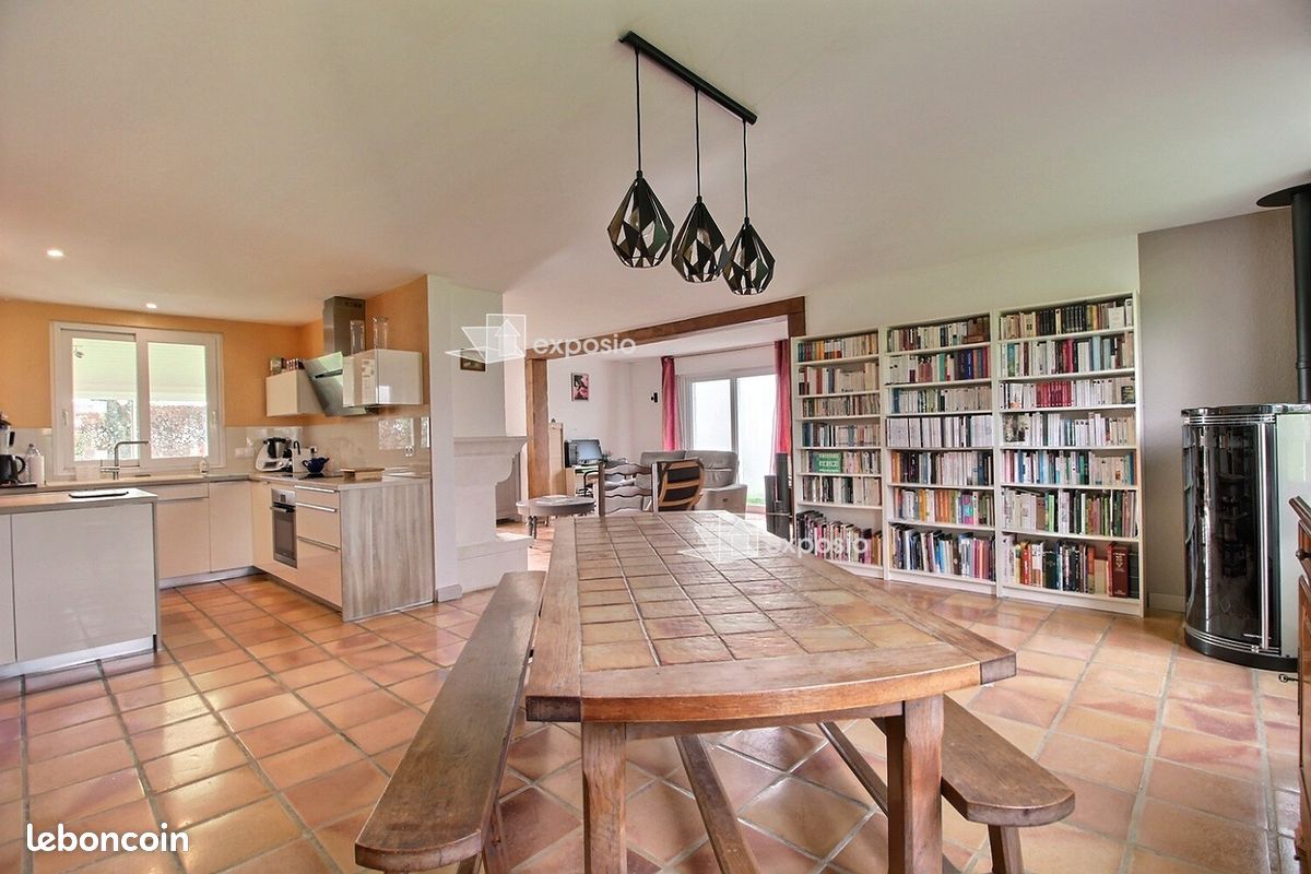 Maison 6 pièces 130 m² · à Surin · 130 m² · 195 000 €