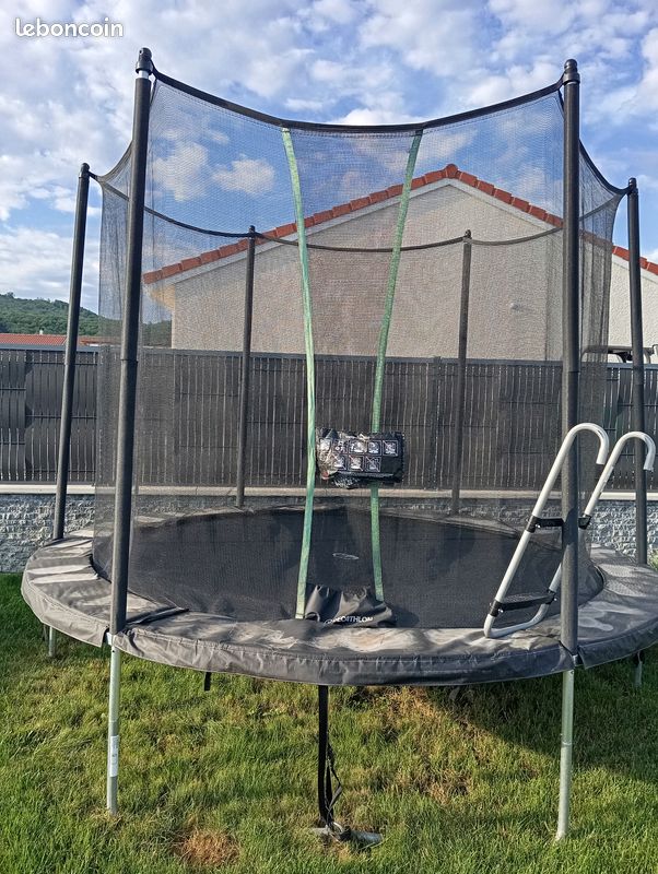 Trampoline 300 (image 2)