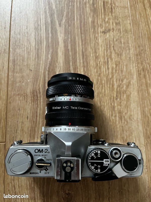 Olympus OM-2N Avec 4 Objectifs - Appareil Photo Argentique 35mm Argenté