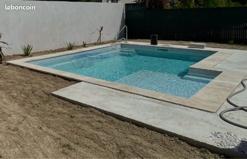 Bâche piscine à barres (image 1)
