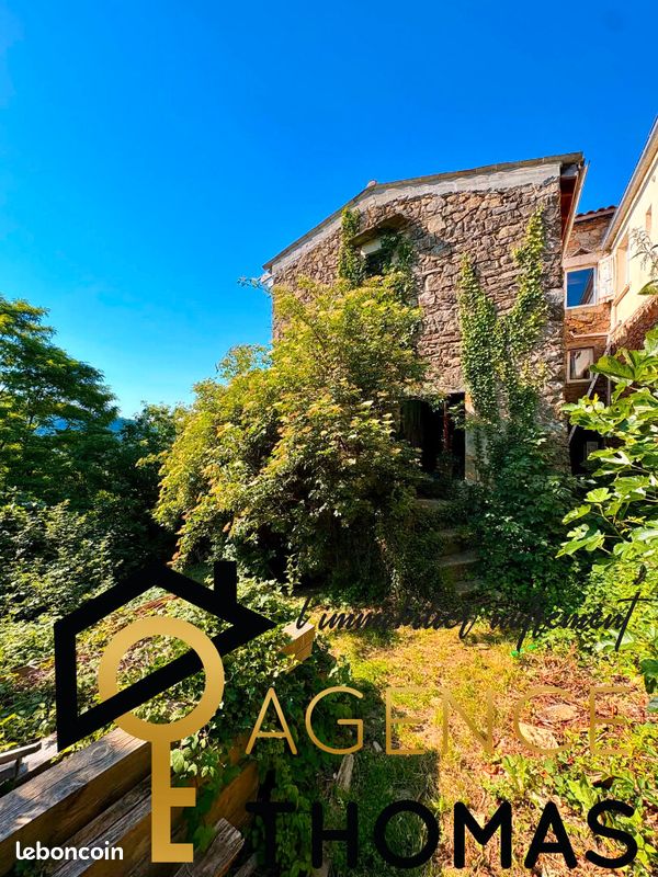Maison 2 pièces 85 m² · à Vesseaux · 85 m² · 75 000 €