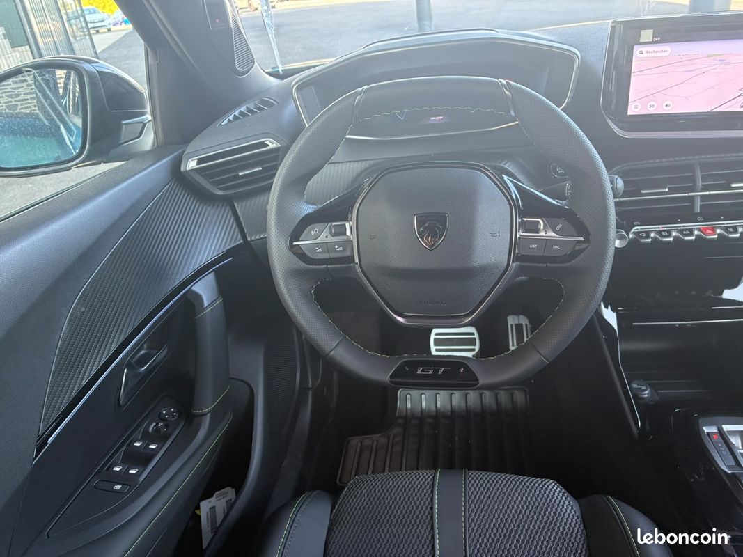 Peugeot 2008 1.2 HYBRID 145CH GT E-DCS6 (image 13)