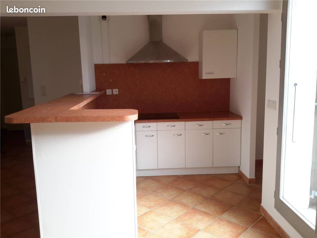 Appartement 3 pièces 80 m² · à Nyons · 80 m² · 784 €/mois