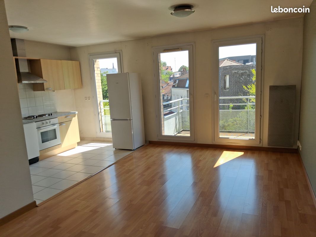 Parking 3 pièces 65 m² · à Lille · 65 m² · 1 104 €