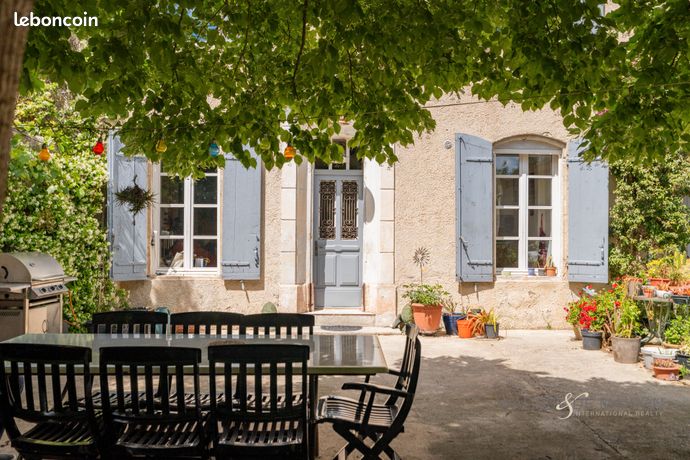 Mas 8 pièces 270 m²