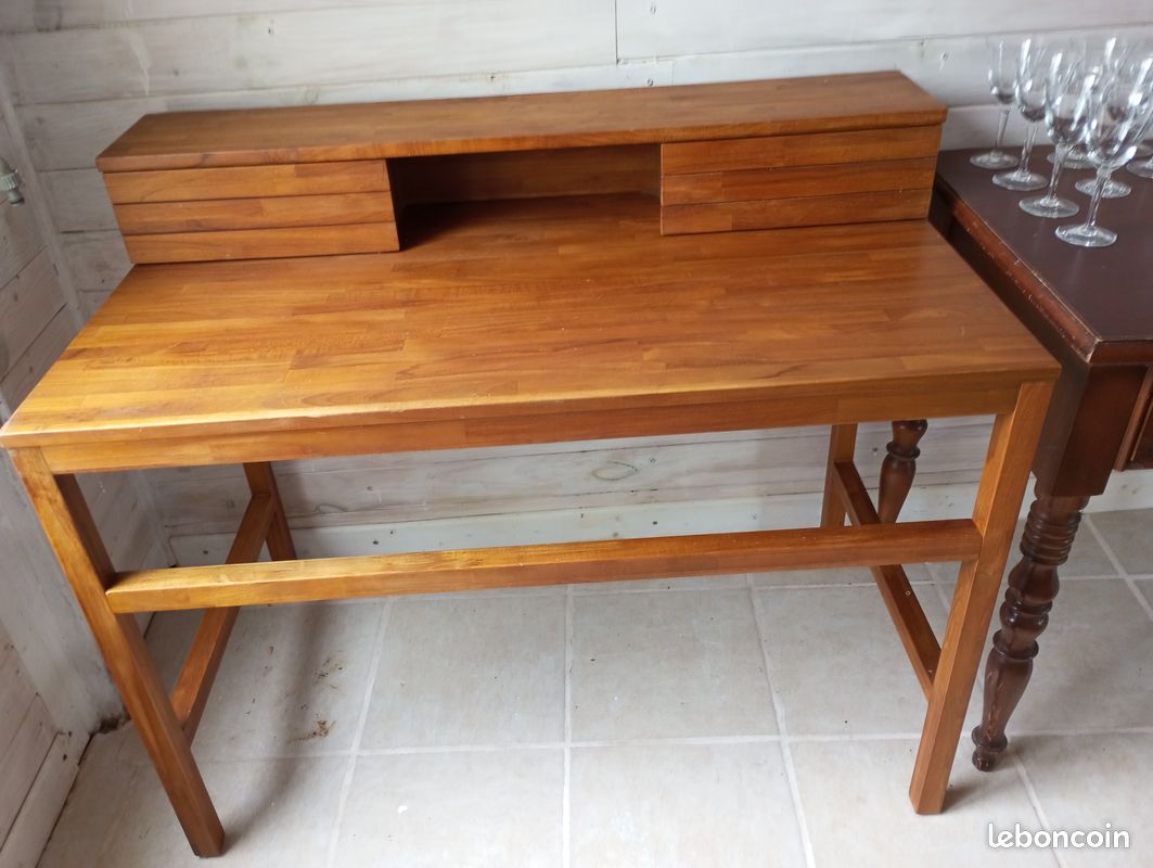 Vend bureau en bois (image 1)