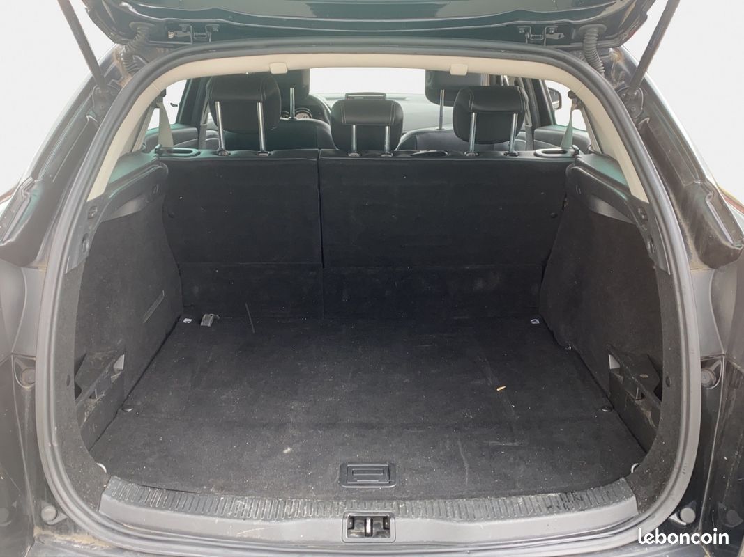 RENAULT MEGANE III ESTATE Estate III TCE 130 Energy eco2 Bose (image 19)