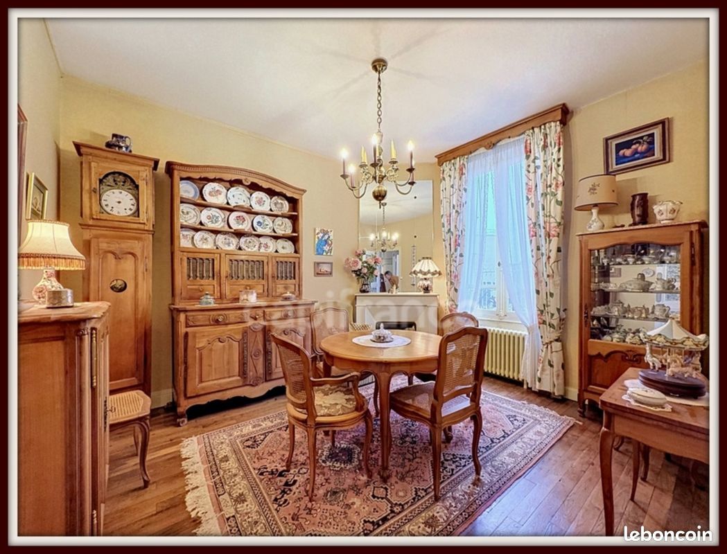 Maison 7 pièces 183 m² · à Puiseaux · 183 m² · 249 000 €