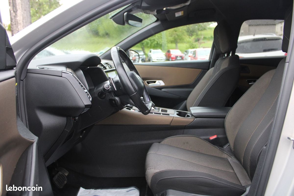 Ds DS 7 CROSSBACK II BASTILLE HDI 130 CV GPS 3D CAMÉRA USB JA 19 I-COKPIT FULL LED BOITE AUTO EAT-8 (image 8)