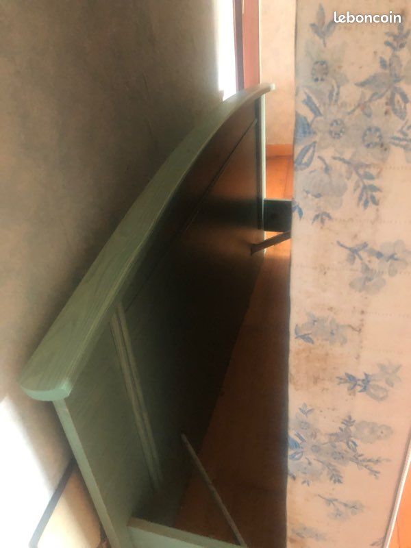 Lit vert + sommier tapissier+. Chevet (image 1)