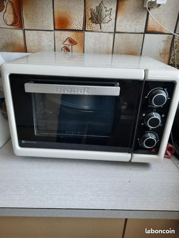 Four compact Brandt 26L (image 1)