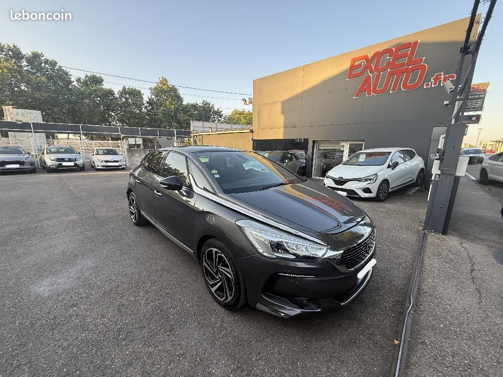 DS 5 BlueHDi 180 SetS EAT6 Sport Chic (image 1)