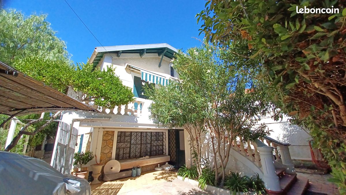 Maison 8 pièces 163 m² · à La Seyne-sur-Mer · 163 m² · 420 000 €