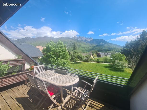 Appartement T4 meublé de 92m² au total et 55m² habitables