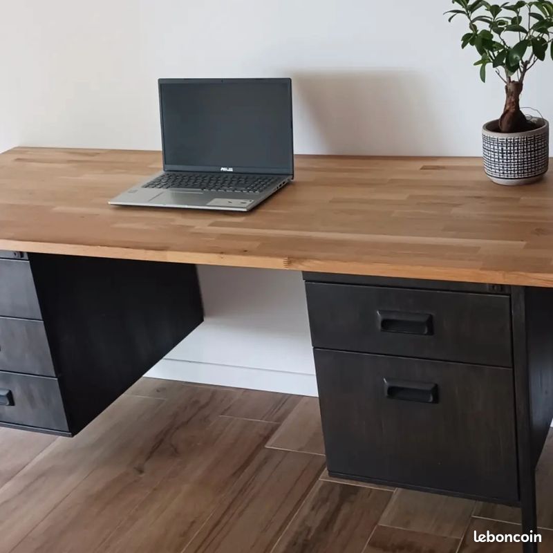 Bureau (image 2)