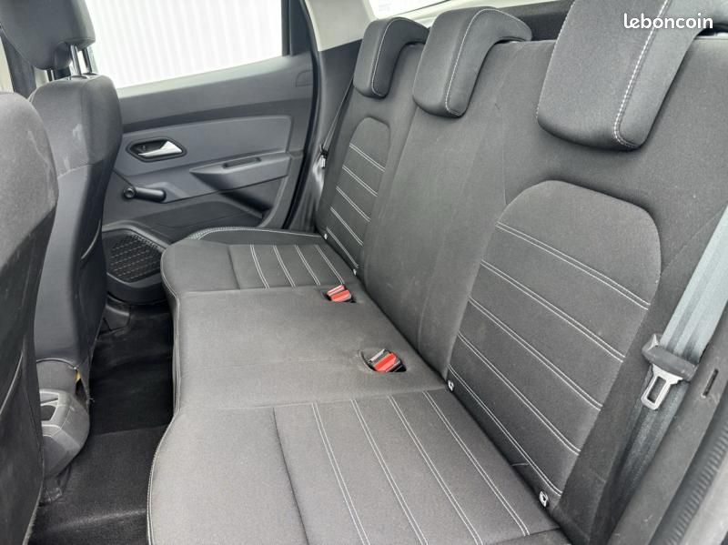 Dacia Duster 1.5 Blue dCi 95ch Essentiel 108g 4x2 - 19 (image 7)