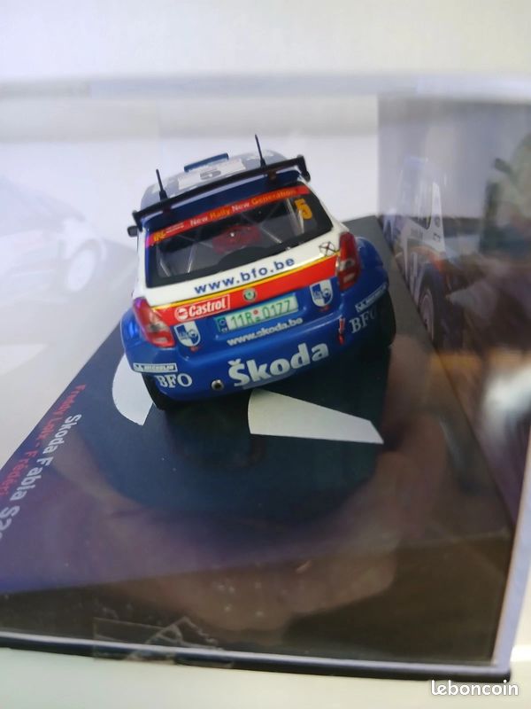 Miniature Skoda Fabia S2000 #10 – Vainqueur Ypres Rally 2010 – Échelle 1/43 IXO