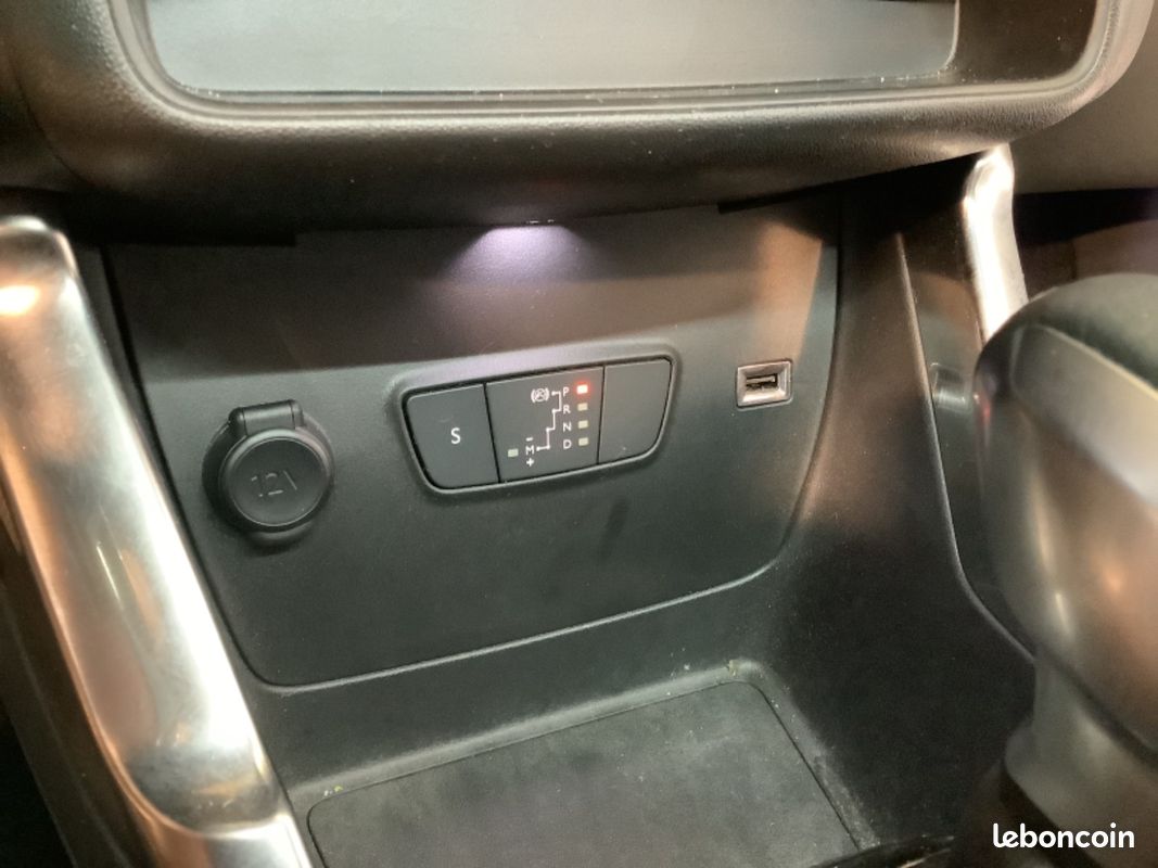 CITROEN C3 AIRCROSS 130 CV SS EAT6 Feel Pack 1ER MAIN (image 27)