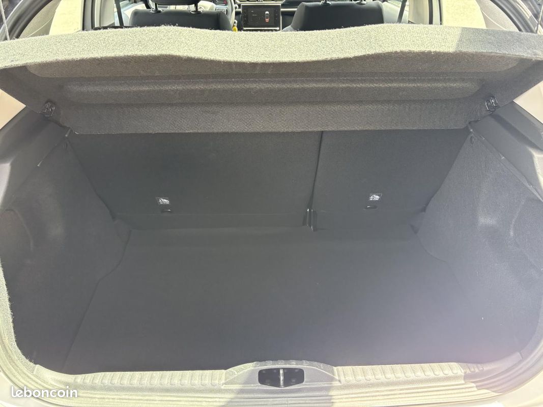 CITROEN C3 1.2 PureTech 12V 110ch S&S EAT6 Shine (image 22)