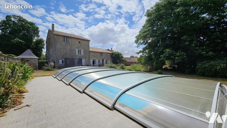 Maison 297 m² MAGNE