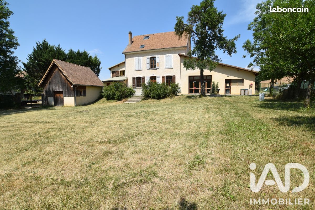 Maison 16 pièces 480 m² · à Châtel-en-Trièves · 480 m² · 450 000 €