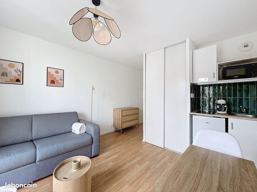 Appartement 1 pièce 17 m² · à Suresnes · 17 m² · 847 €