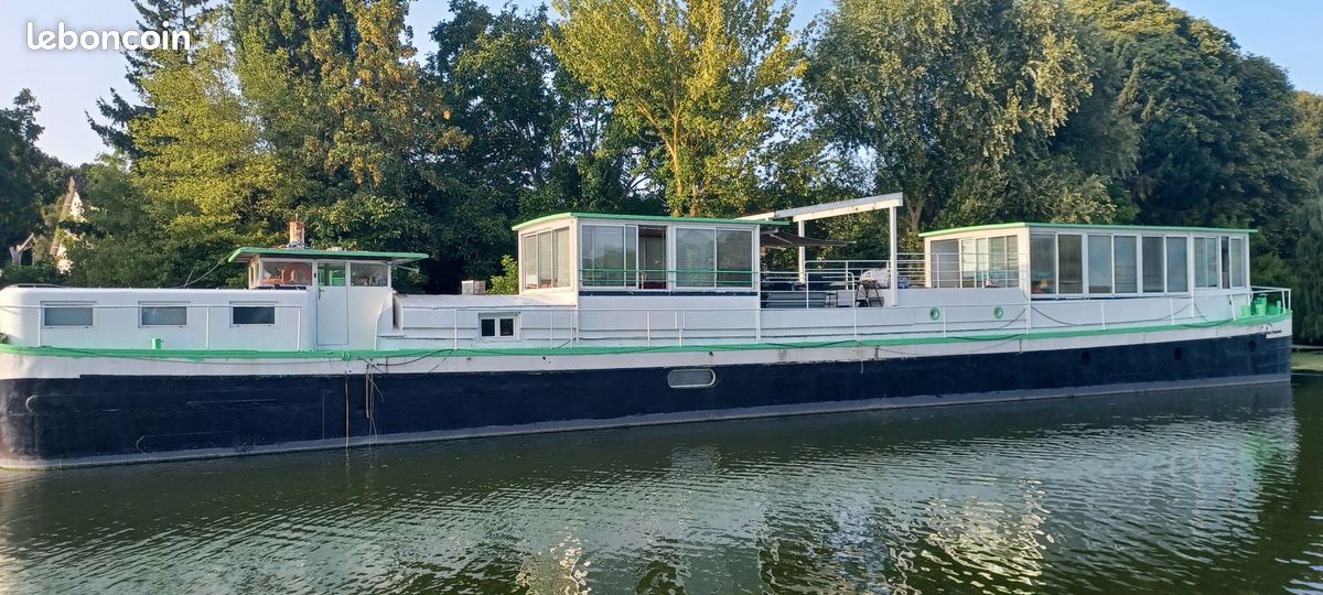 Maison 8 pièces 260 m² · à Mézy-sur-Seine · 260 m² · 350 000 €