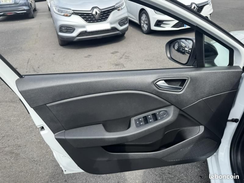 Renault Clio 1.5 Blue dCi 100ch Evolution (image 6)