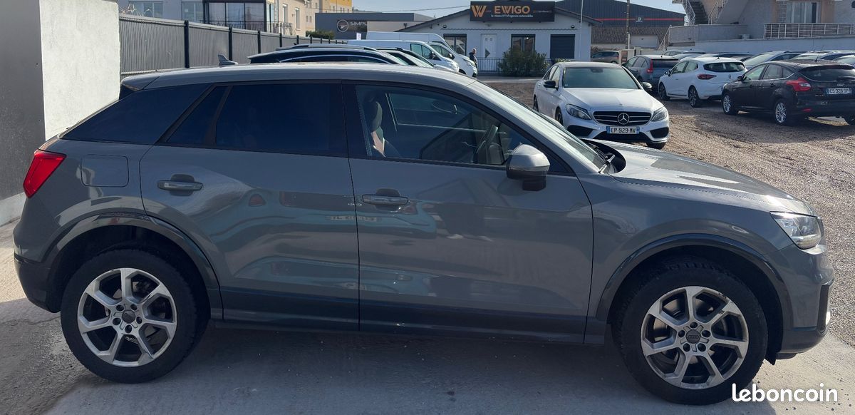 AUDI Q2 1.6 30 TDI 116 CH BVM6 SPORT KIT DISTRI NEUF / CAMERA / CLIM AUTo (image 21)