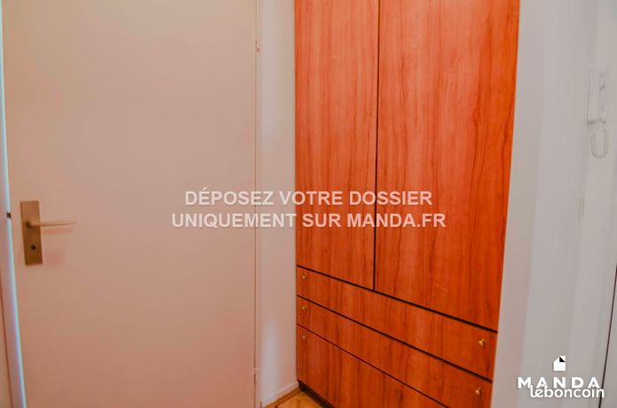 https://img.leboncoin.fr/api/v1/lbcpb1/images/c7/c1/82/c7c18208c7d7d76cd12096fcf93df9c0033ae11e.jpg?rule=ad-image