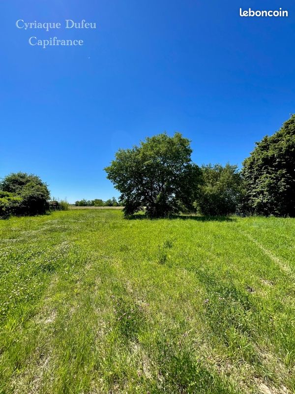 Terrain 914 m² Bressols · 89 000 €
