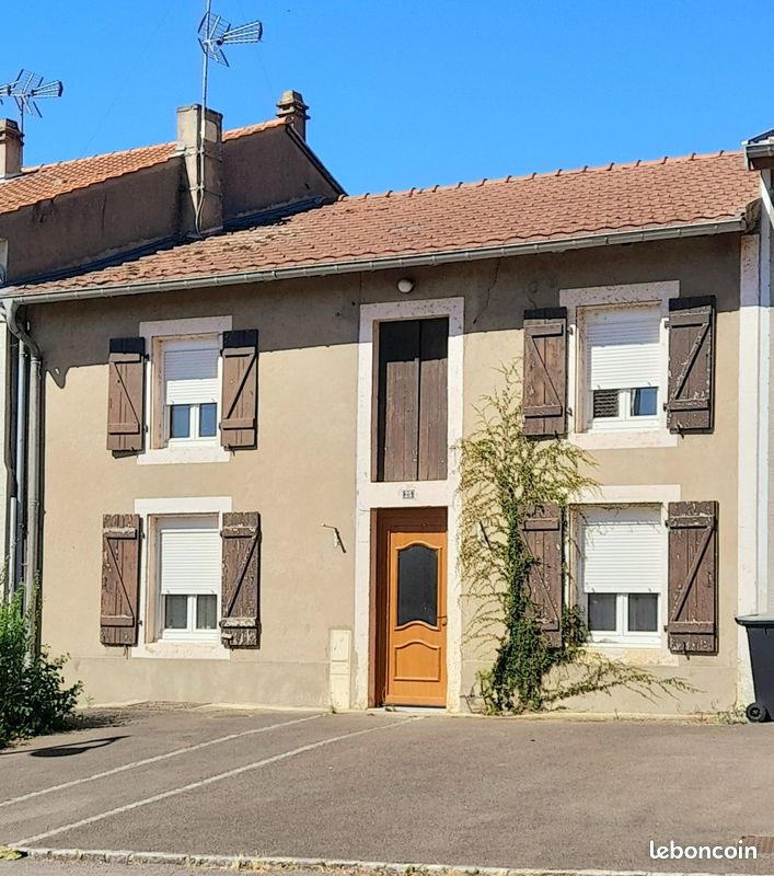 Maison 5 pièces 180 m² · à Bazoncourt · 180 m² · 136 000 €
