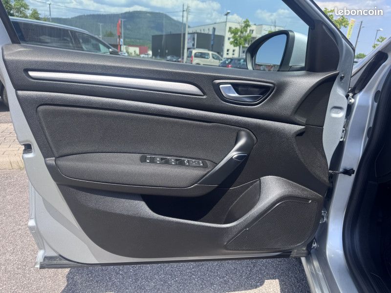 Renault MEGANE IV 1.5 BLUE DCI 115CH BUSINESS (image 13)