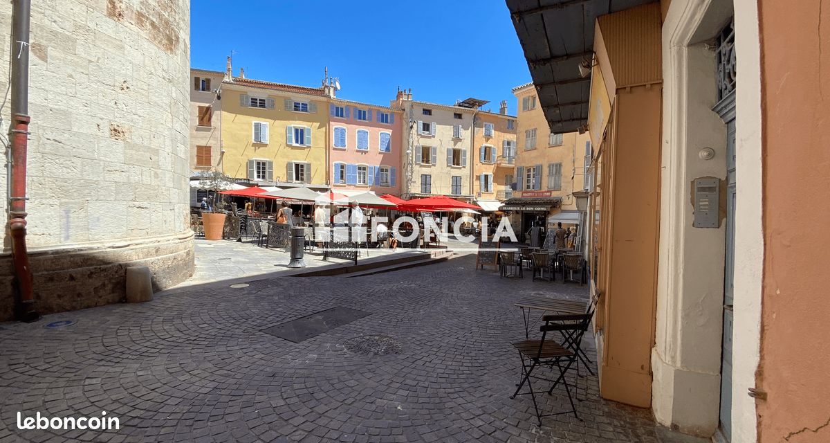 Appartement 1 pièce 31 m² · à Hyères · 31 m² · 514 €/mois